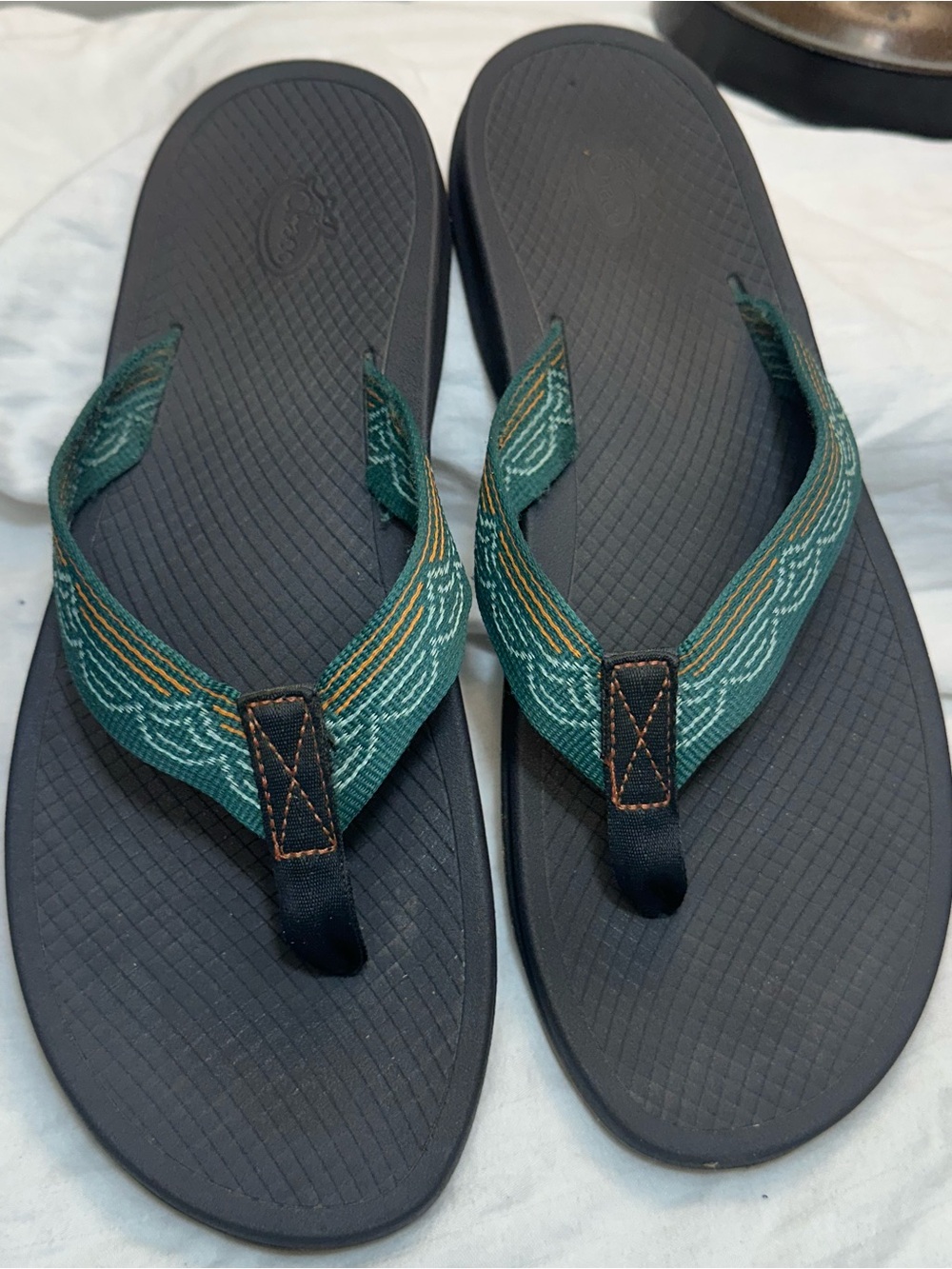 Men’s Chaco flip flop thong sandals men 11 blue green black tan classic shoes 11